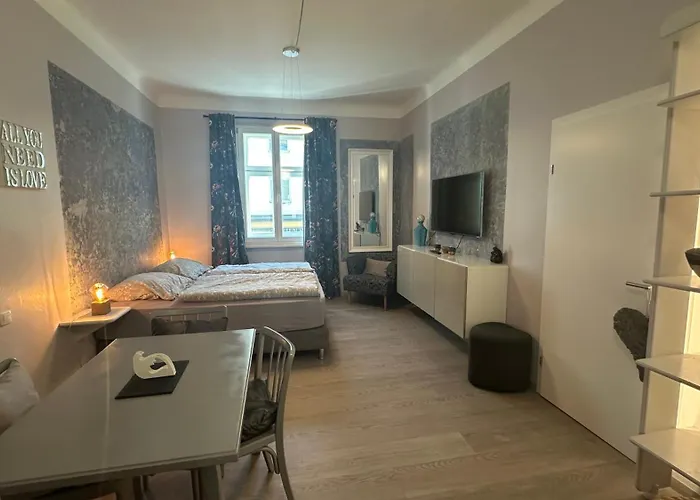 Ignaz 28 Apartment#1 *